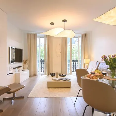 Two Bedroom Luxury - Balcony With View Of Notre Dame Appartamento Parigi