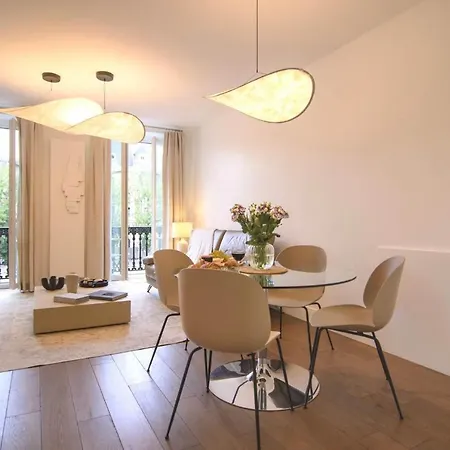 Two Bedroom Luxury - Balcony With View Of Notre Dame Parigi