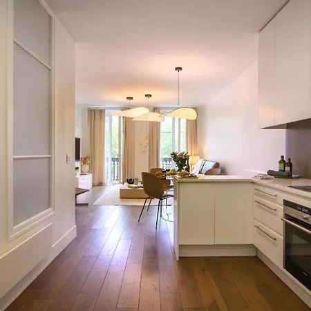 Two Bedroom Luxury - Balcony With View Of Notre Dame Appartamento