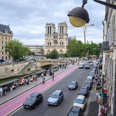 Two Bedroom Luxury - Balcony With View Of Notre Dame Appartamento *