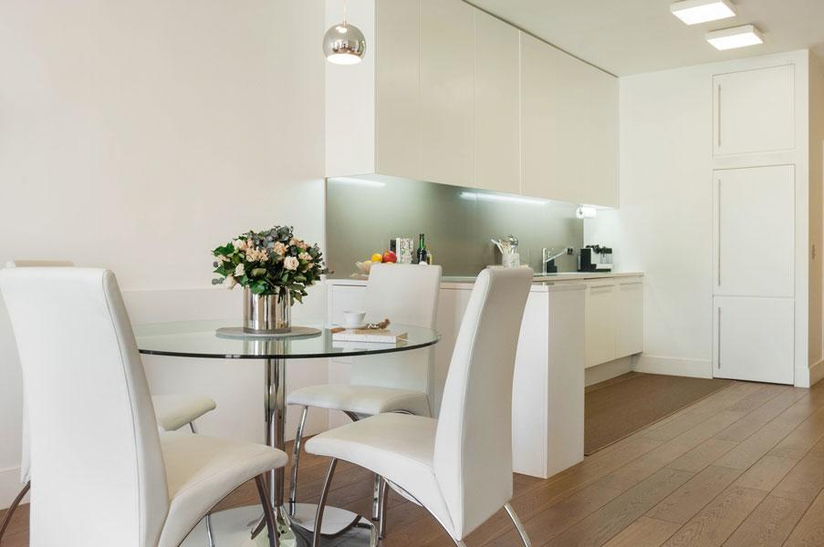 Two Bedroom Luxury - Balcony With View Of Notre Dame Appartamento