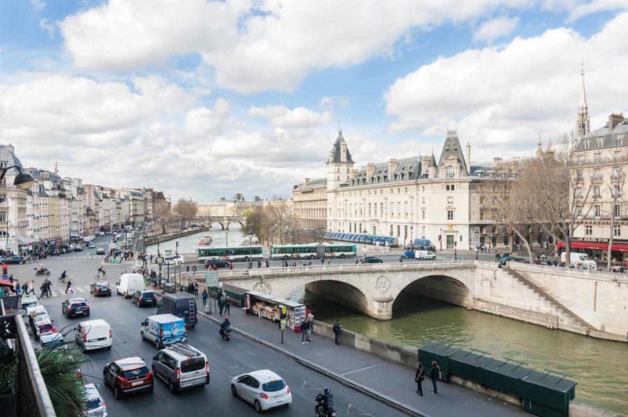 Appartamento Two Bedroom Luxury - Balcony With View Of Notre Dame *
